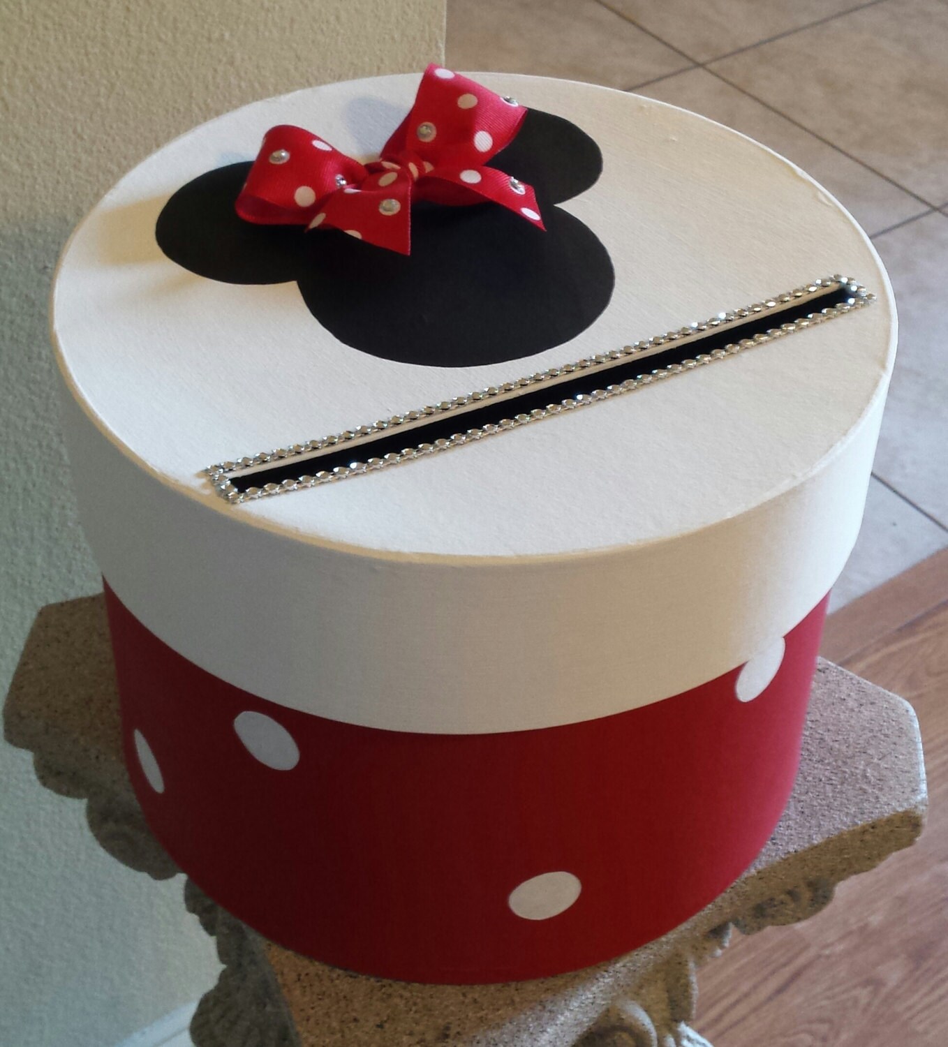 Minnie Mouse card box perfect for a birthday party celebration
