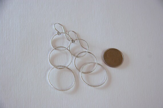 minimalist earrings hoops