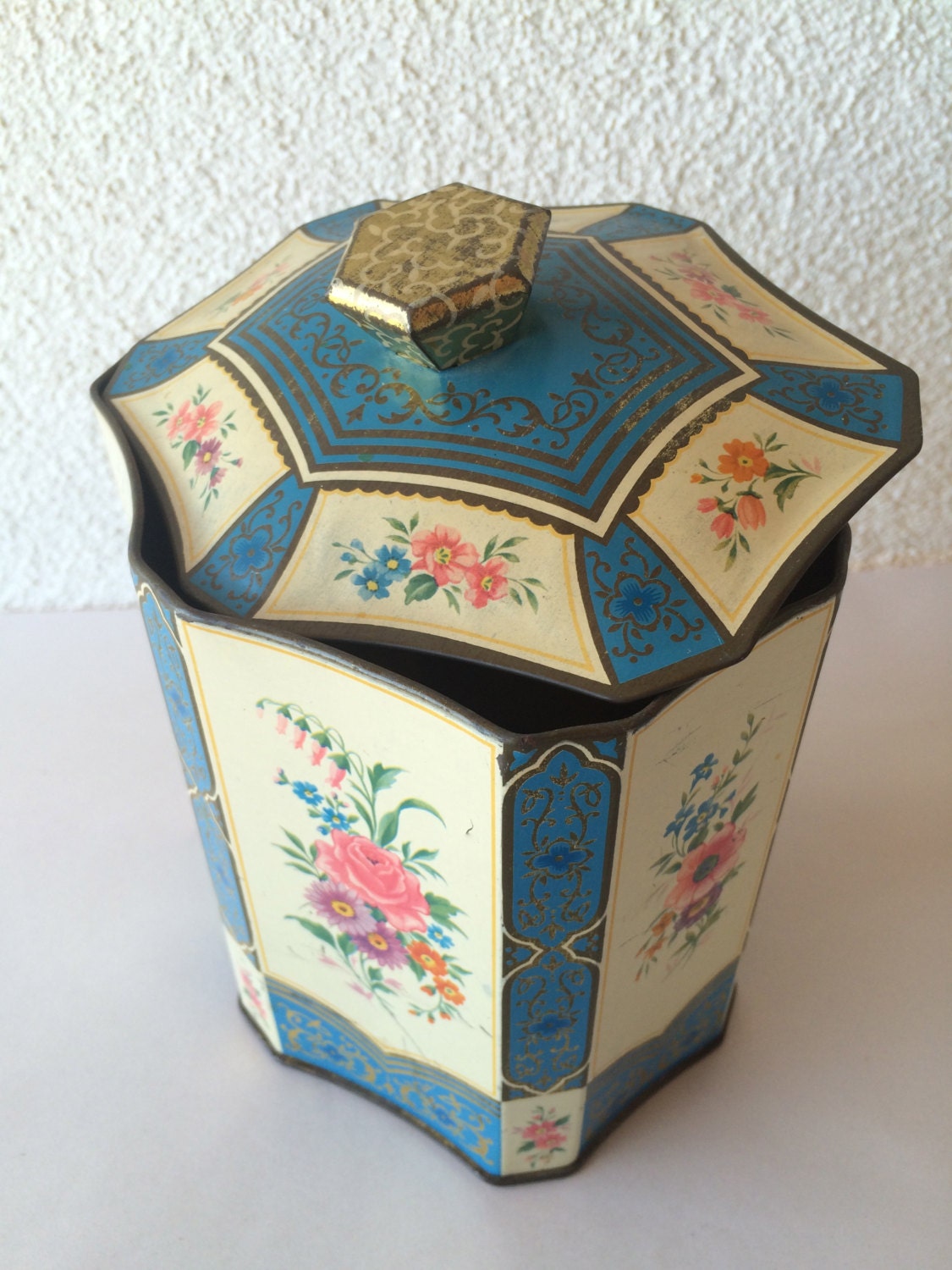 Vintage Floral Tin Box Lidded Antique English Tea Tin Lovely Flowers