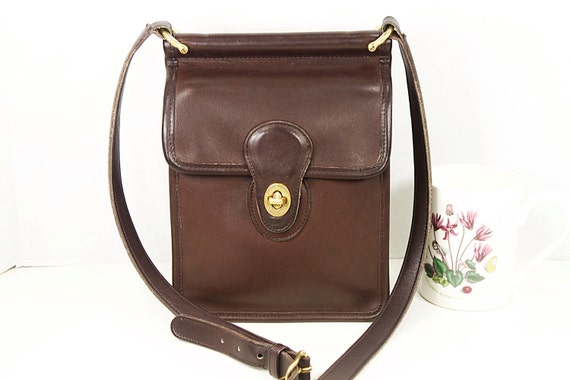 Vintage Coach Dark Brown Color Leather Small Willis Bag