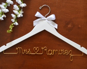 Bride Hanger, Wedding Hanger, Wedding Dress Hanger, Bridesmaid Hanger, Personalized Hangers, Mrs Hanger, Bride Gift, Bridesmaid Gift,