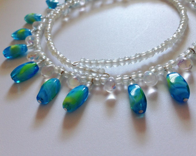 blue and green bead with teardrops memory wire necklace