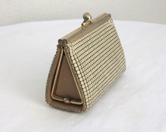 Vintage coin purse in shape of handbag beige metal mesh gold