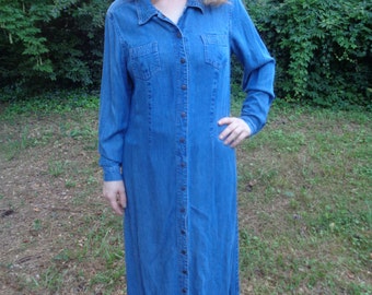 So blue 80's button down denim dress. Women's large