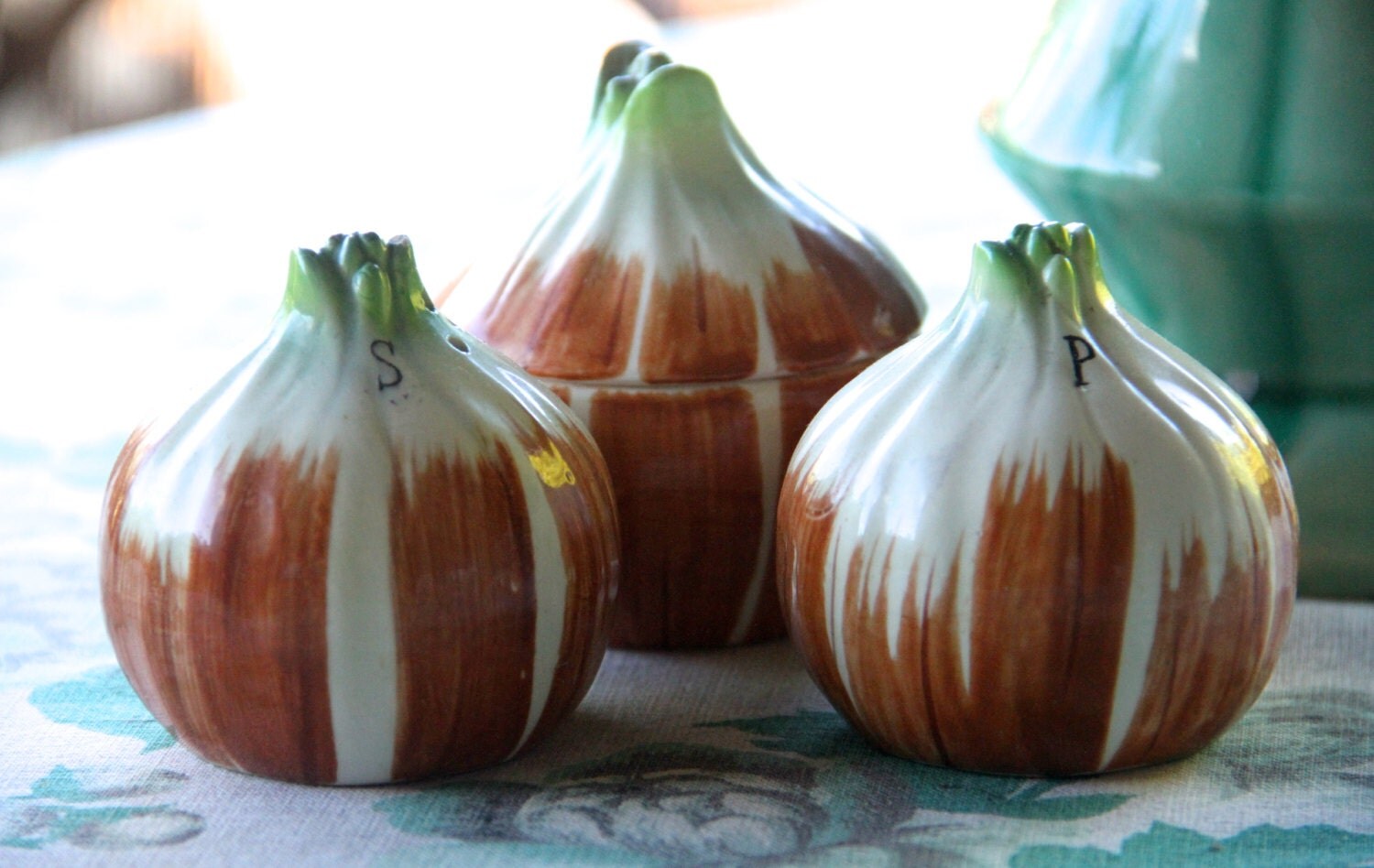 Vintage Retro 1960's Onion Salt and Pepper Shakers with