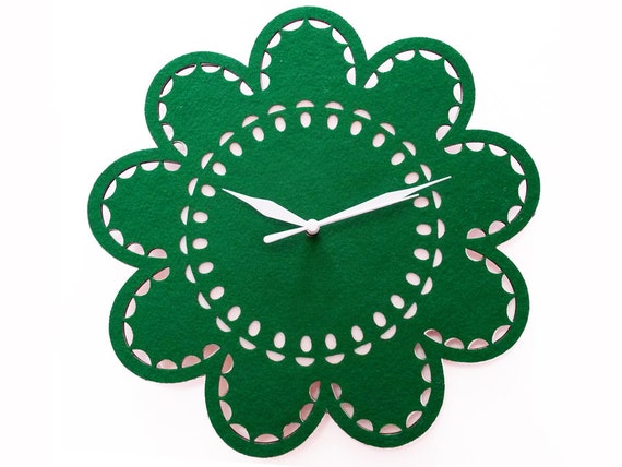 green flower clock