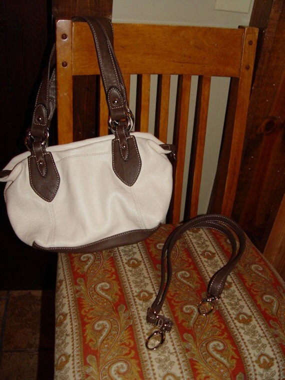 Preowned RN93677 St. John's Bay White Soft Leather