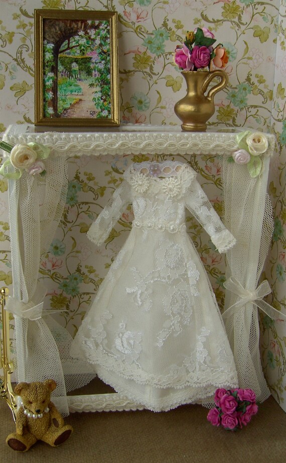 dollhouse wedding