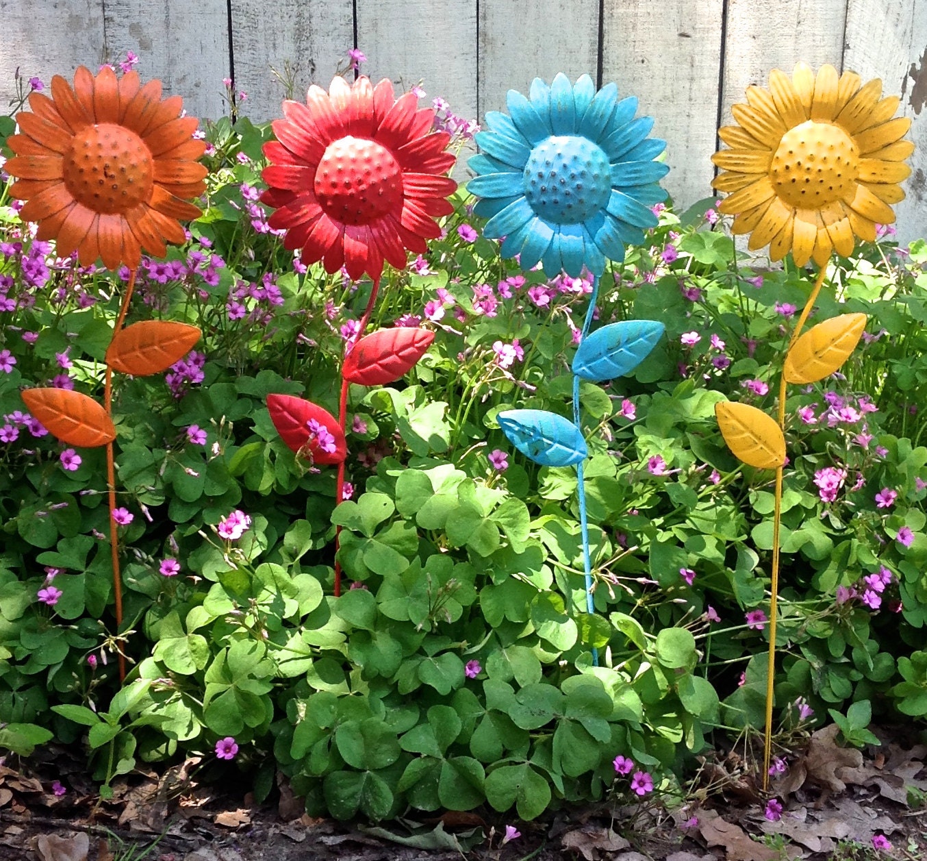 Bright Sunflower Garden Stakes / Set of 4 by BlueCottageCreation
