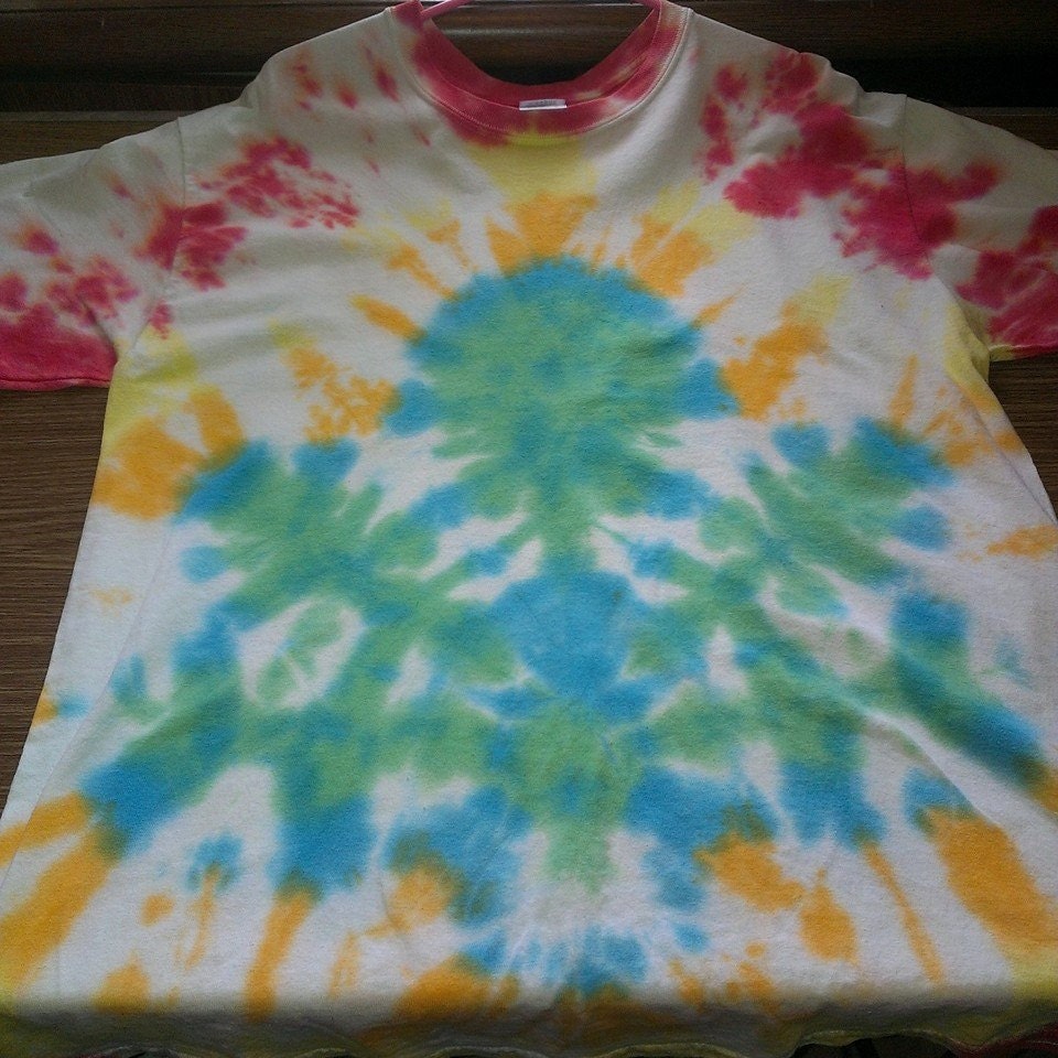 pot leaf tie dye shirt diy