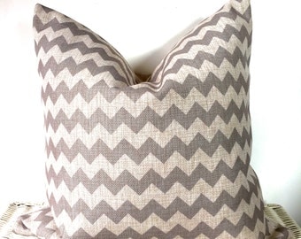 Grey cushion cover, grey geo cushion cover, scandi grey cushion, zigzag cushion, grey decor cushion, minimal cushion, chevron cushion