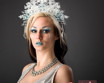 Snow Flake Ice Halo White Queen Crown Fairy Princess Headdress Frozen Maiden Winter Lady Fascinator Blue Headpiece Costume Party Headband