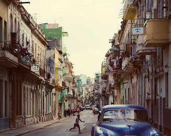 Cuba Photography, Cuba Wall Art, Central Havana Cuba, Street Photography, Vintage Car, Travel Photography, Cuba Print - La Habana
