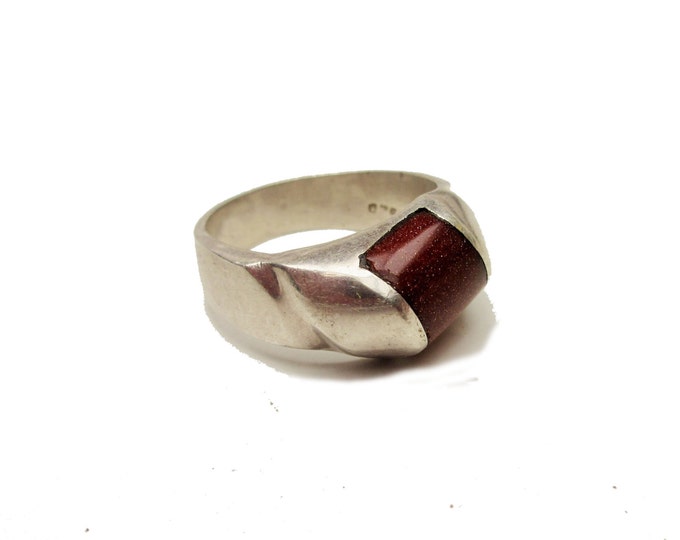 Sterling ring - Silver 925 - Red sparle Gold stone - Taxco Mexico - size 10 - modernistic