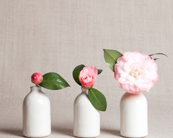 White Minimalist Bud Vases // Set of Three
