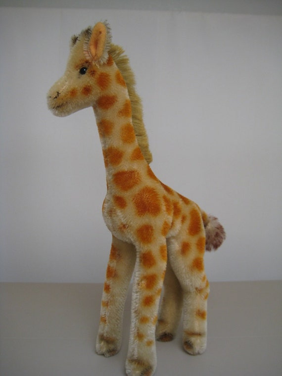 steiff girta giraffe