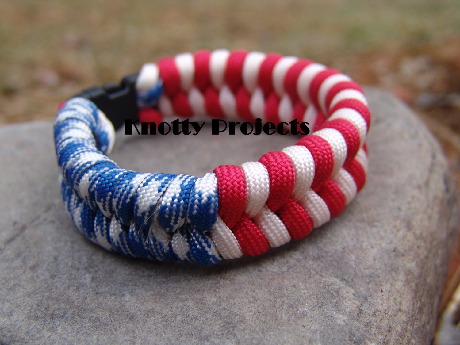 American Flag Paracord bracelet