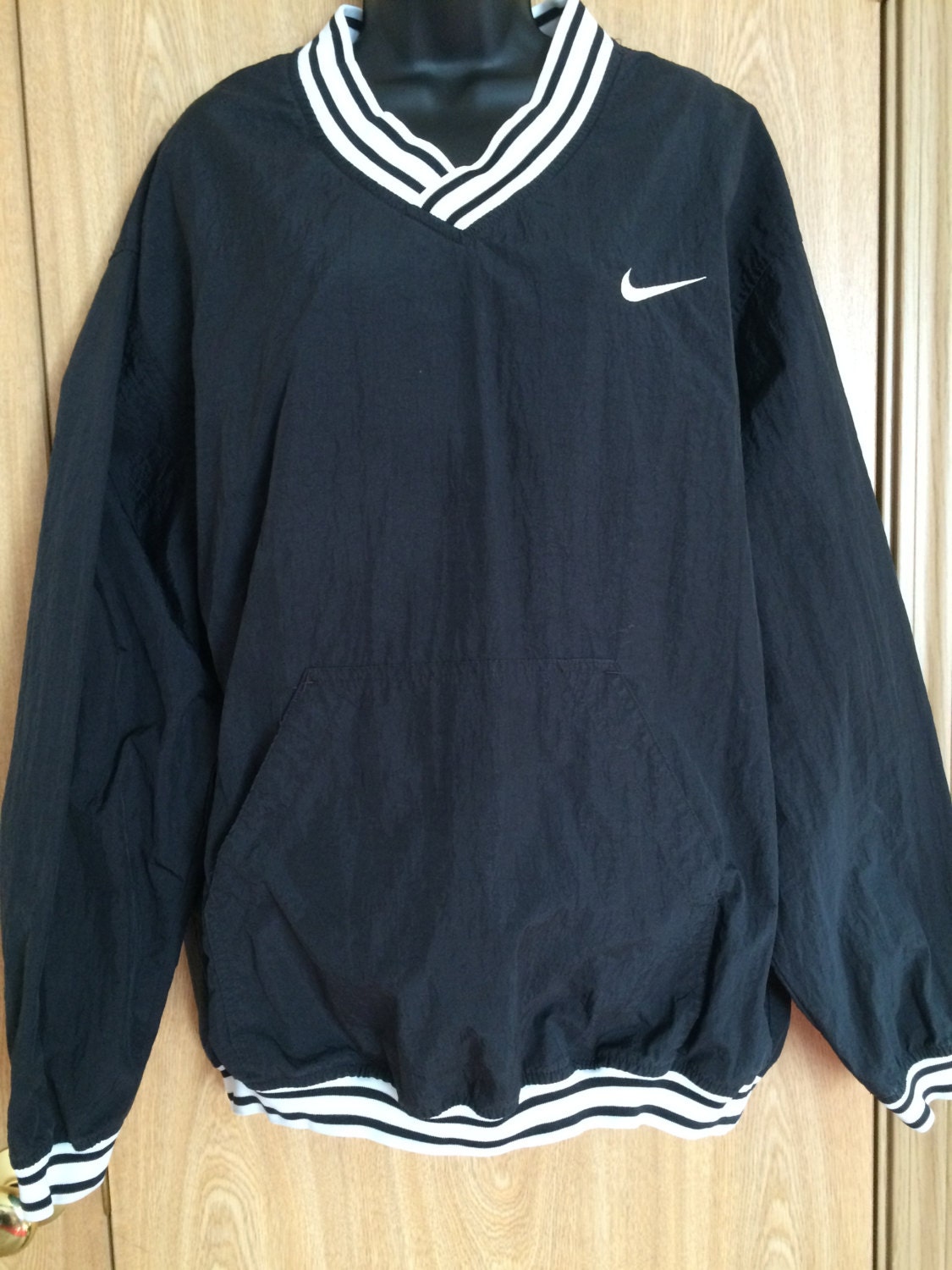 nike v neck pullover