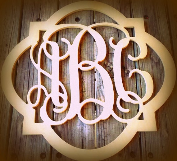 Quatrefoil Bordered Three Letter Wooden Monogram Wall Hanging