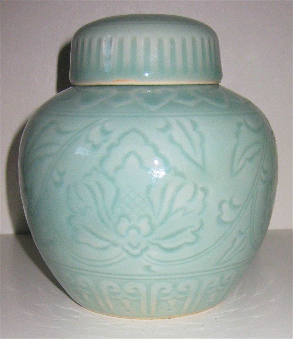 Chinese Ginger Jar/ Vintage/ Celadon/ Porcelain Jar