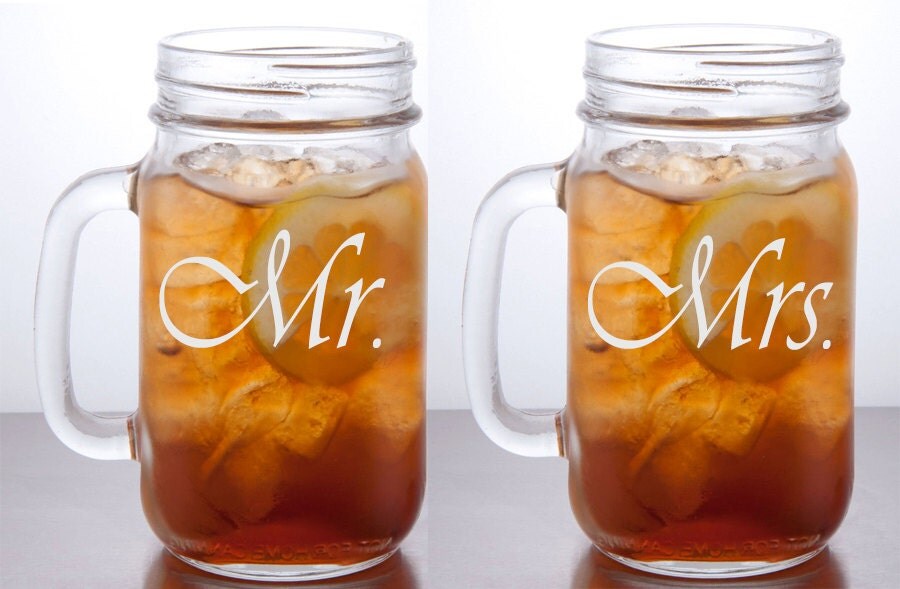 Mason Jar Mugs / Personalized Mr. and Mrs. Mugs / Engraved