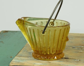 Amber Glass Coal Scuttle Novelty Ashtray . Continental Can Company . Circa 1950s . Mid Century . Vintage Glass