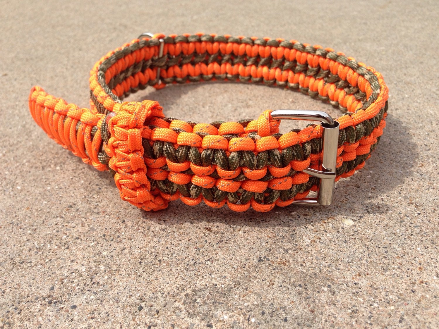 Adjustible Reflective Paracord Dog Collar