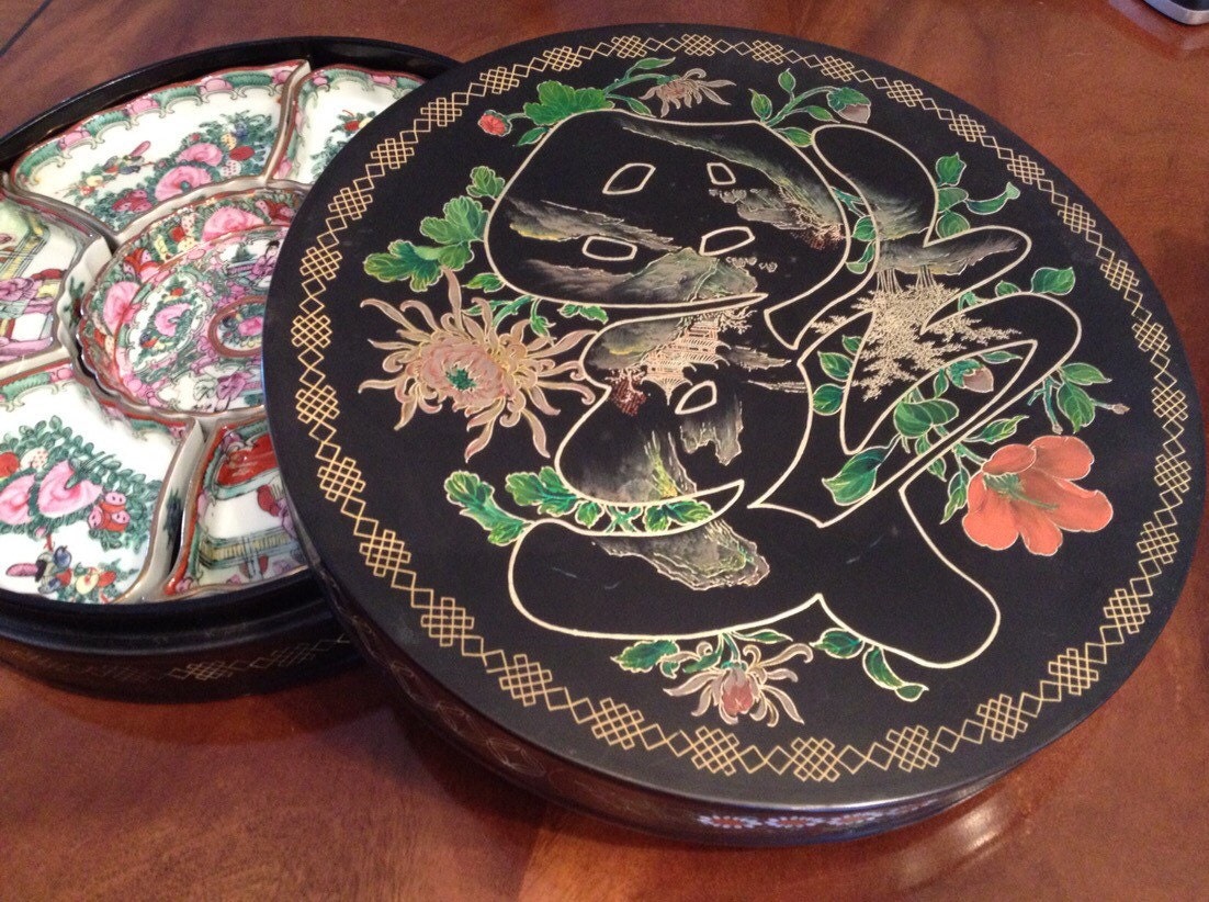 Vintage Hand Painted Black Laquer /Enamel Chinese Box with 7 Vegetable Dishes Nestled Inside