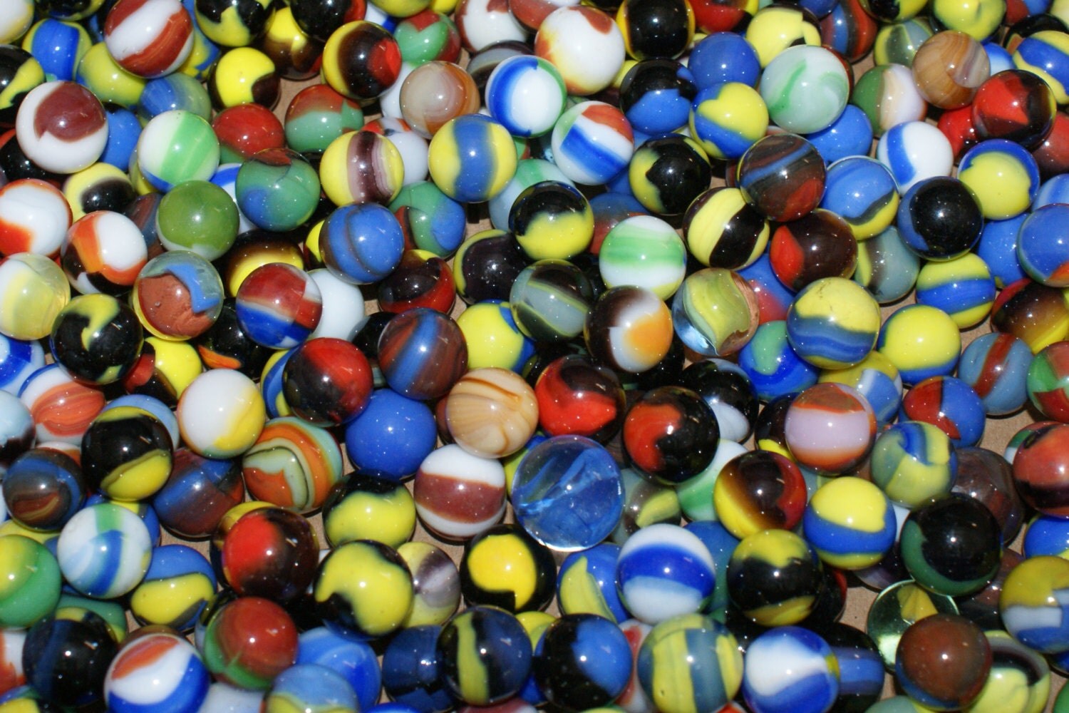 50 Marbles King 58 Marbles With Bumble Bees By Themarblegalaxy