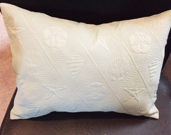 Decorative Throw Pillow | Seashells Starfish Cottage Chic | 16" x 20" Includes Insert