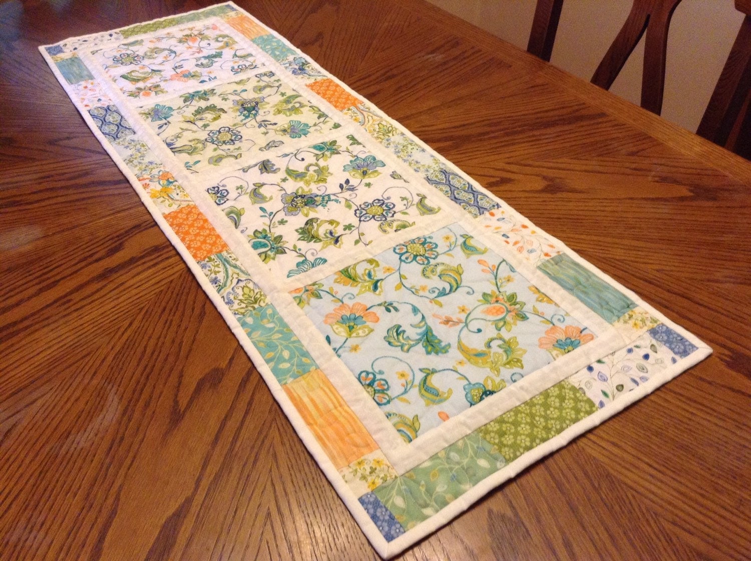 summer-quilted-table-runner