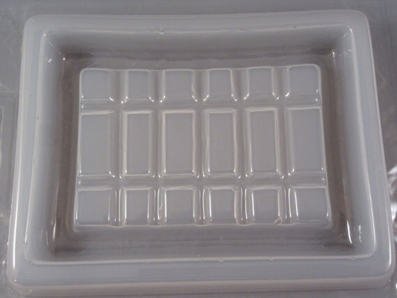 Resin Mold Soap Dish with Drainage Grid 4x3 by StainedGlassKarin