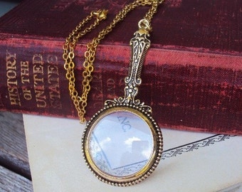 Vintage Style Magnifying Glass Pendant Necklace Victorian Style Ornate Metal Reading Magnifier Long Chain