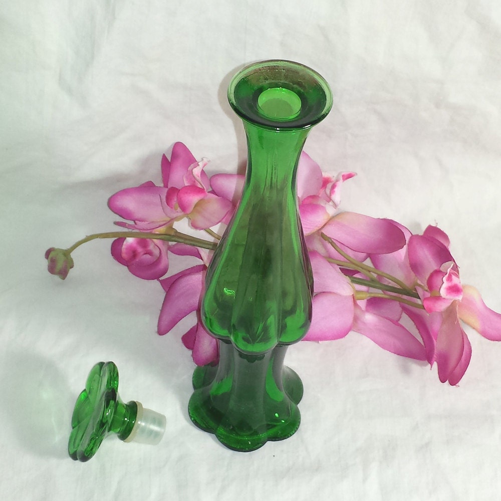 Vintage Avon Emerald Bud Vase with Stopper / 1971 Avon Emerald