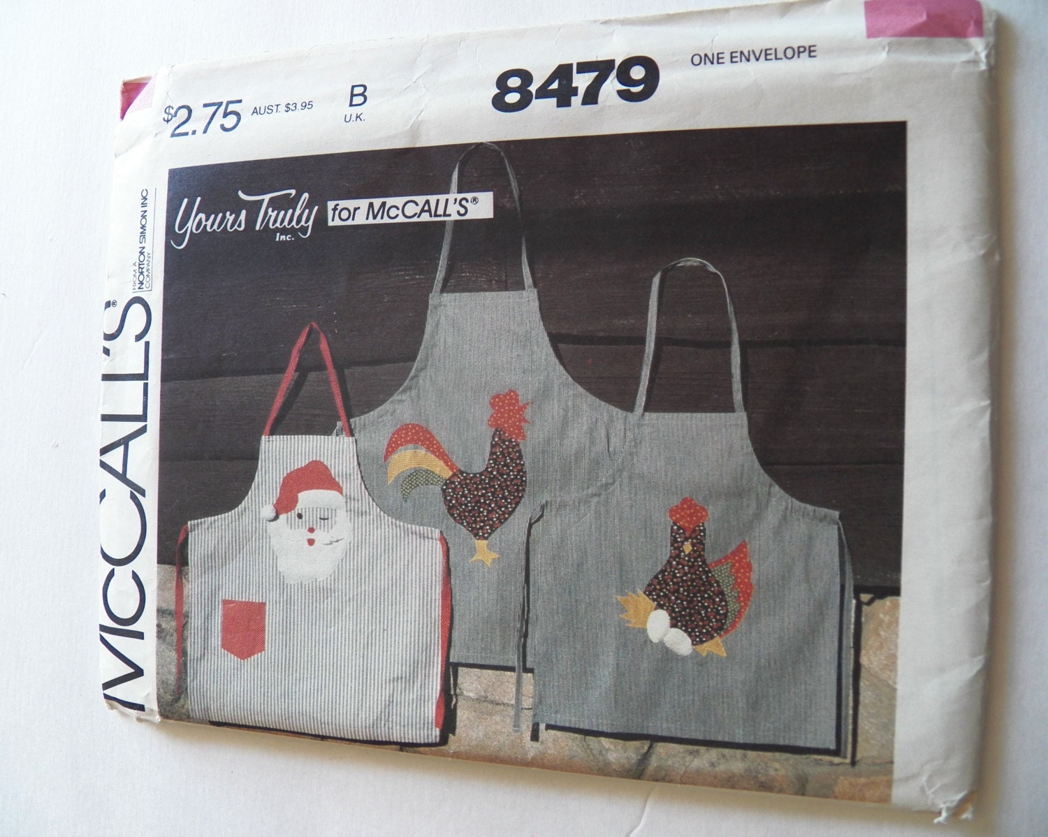 Vintage Chicken Kitchen Apron Pattern Hen Rooster Santa New