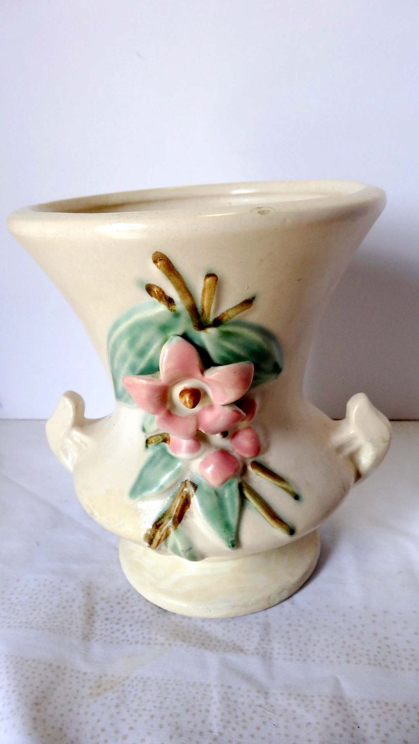 Mccoy Pottery Planter Made In The Usa Pink Lily Motif Flower