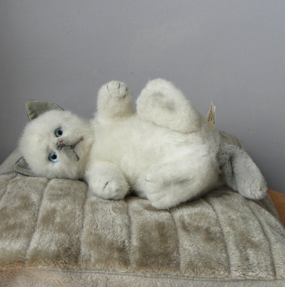 white stuffed kitten