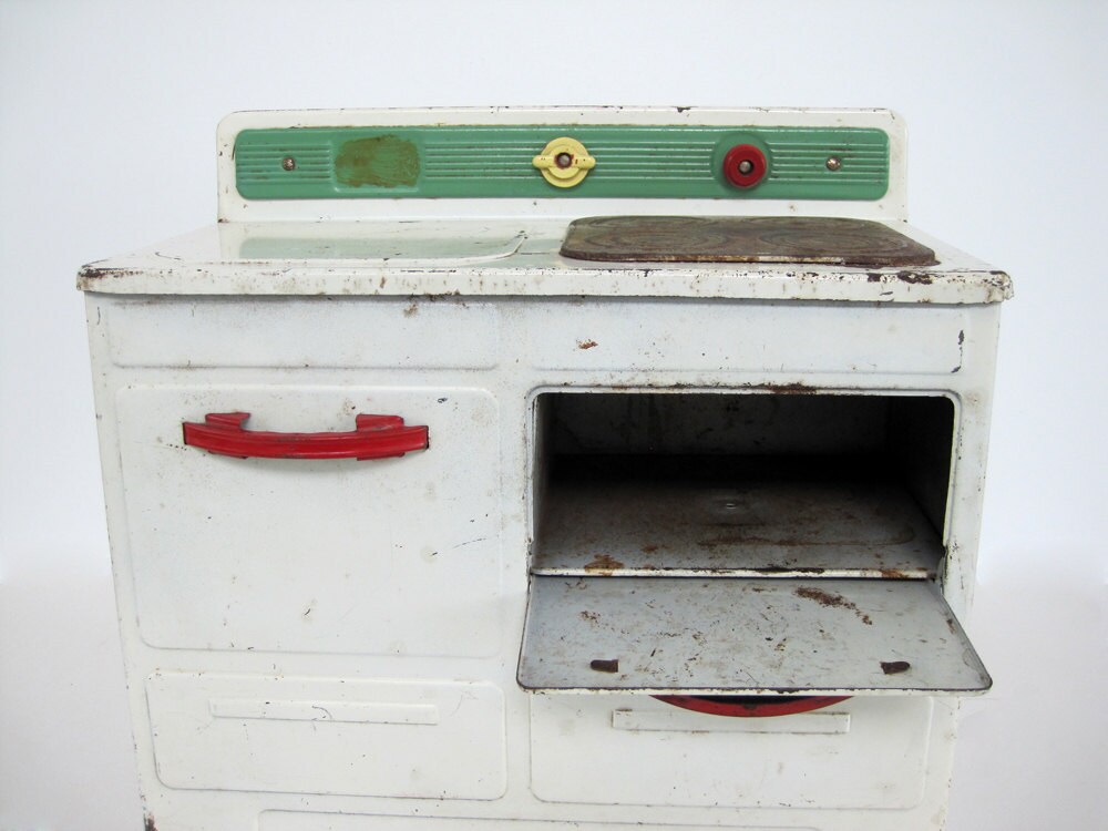 Vintage Toy Stove Oven Range Childs Empire by BrooklynStVintage