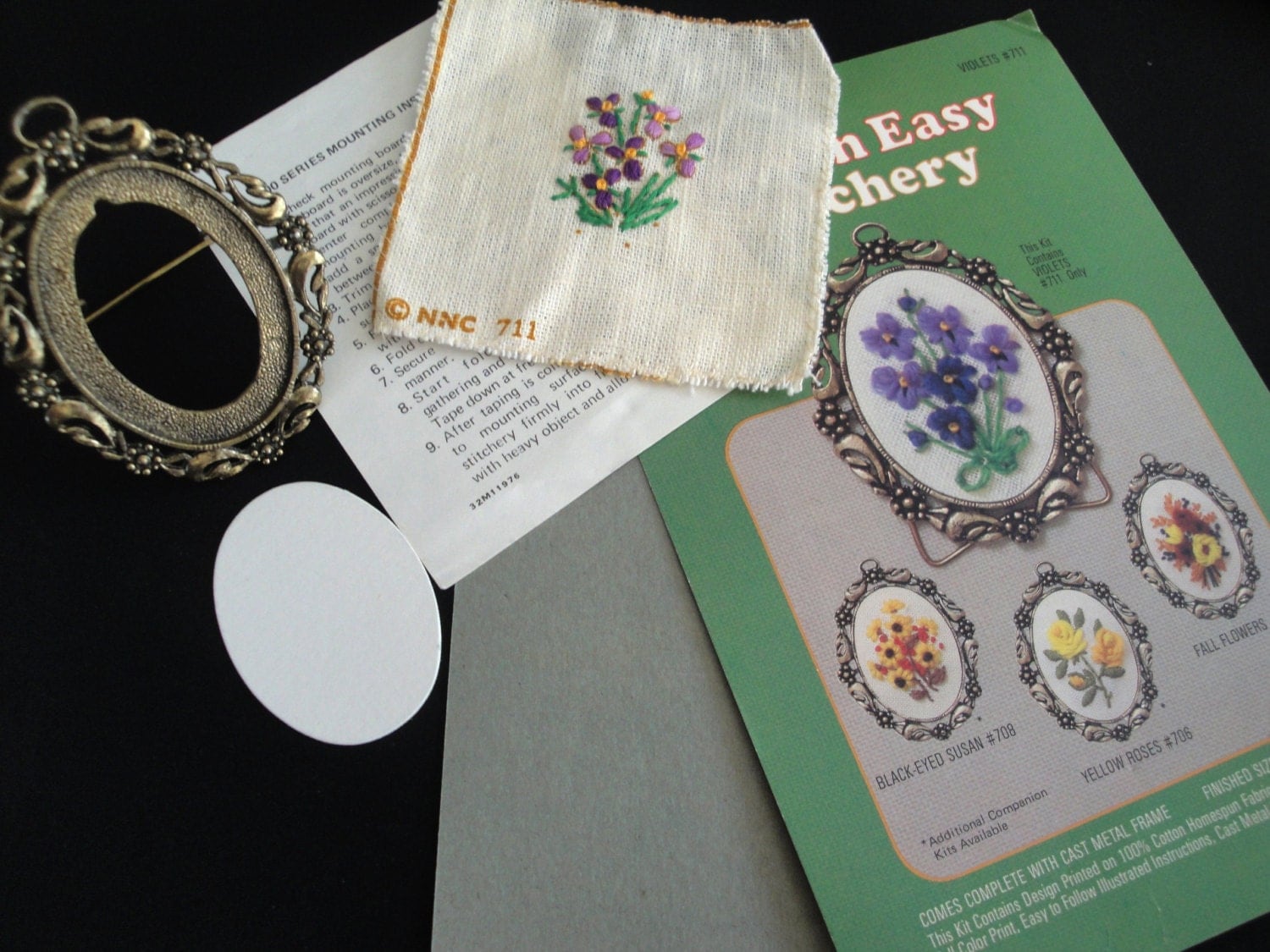 Vintage Floral Embroidery Kit Pattern Canvas Needlework