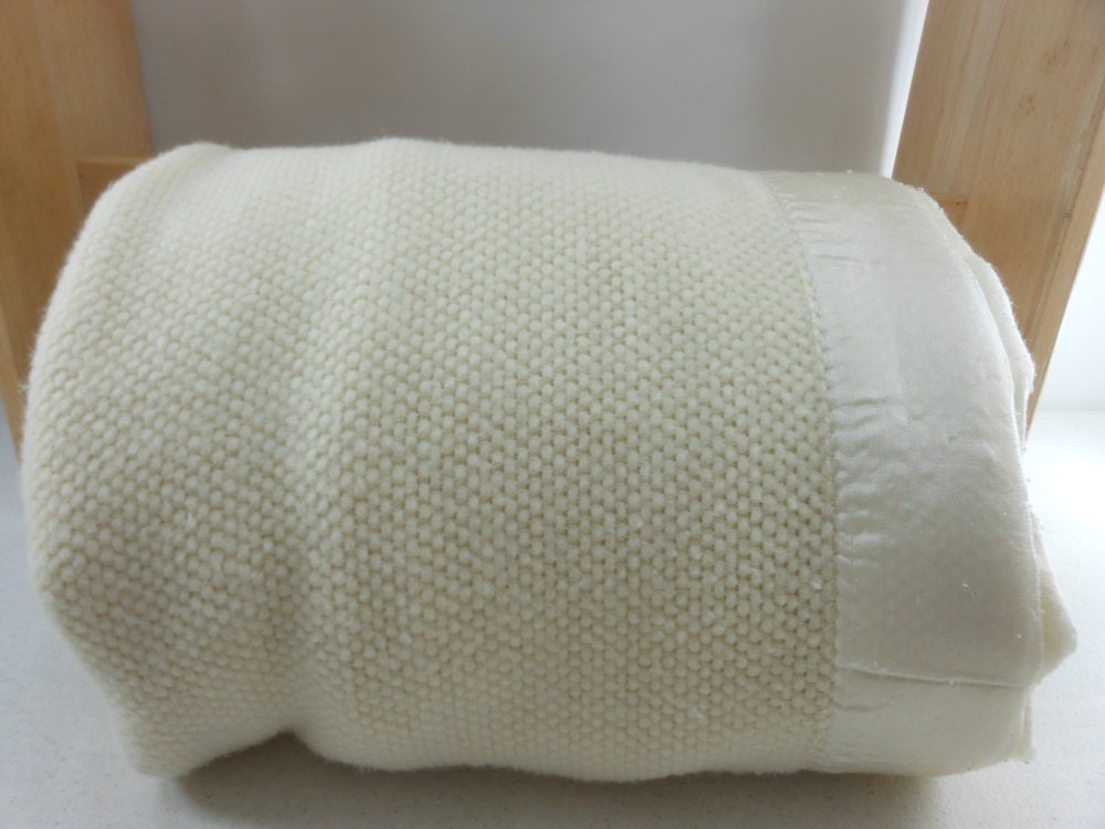 RALPH LAUREN Blanket Ivory Off White Acrylic 82X80