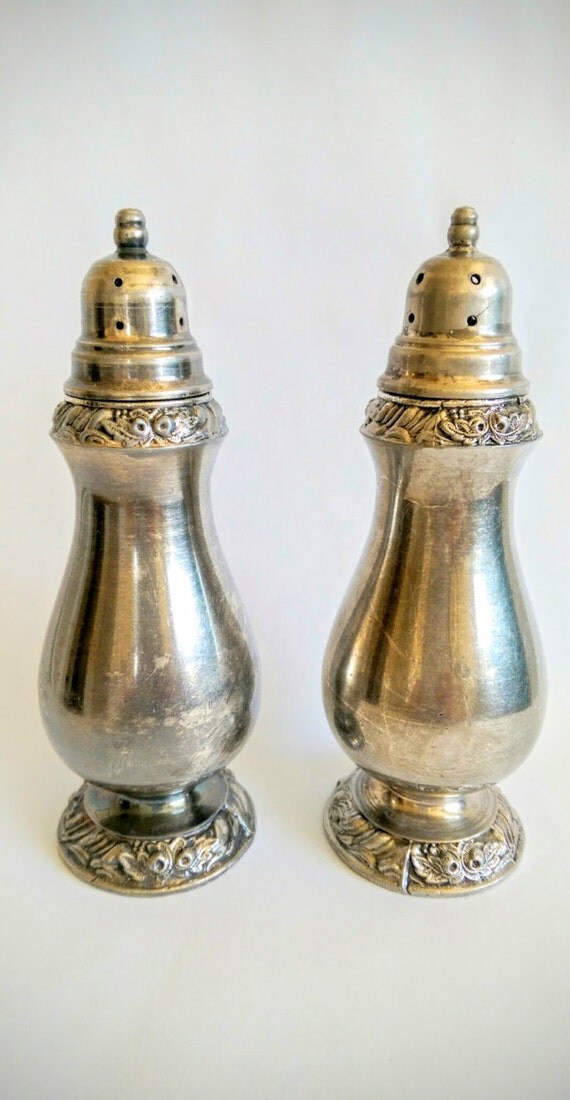 Oneida Henley Salt and Pepper Shakers Silver Plated Heavy