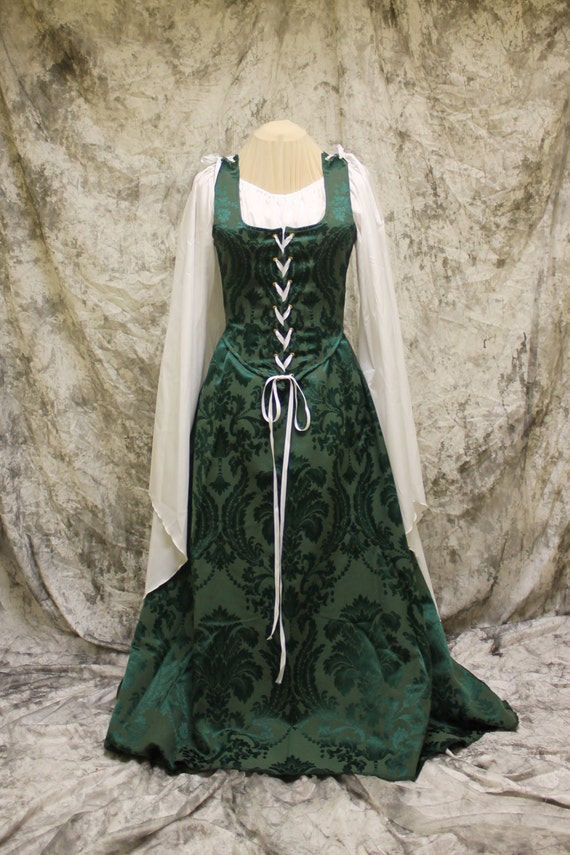 green renaissance costume