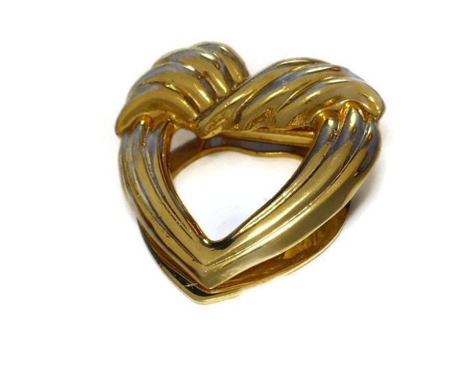FREE SHIPPING Gold heart scarf clip ring, gold tone ridges, heart shaped scarf slide, sweater clip vintage
