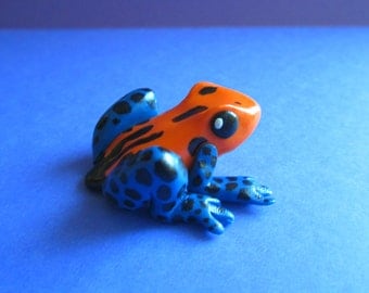 Poison Dart Frog Sculpture