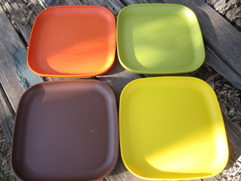 Vintage Tupperware Square Plates 8X8 inches by GingerNIrie