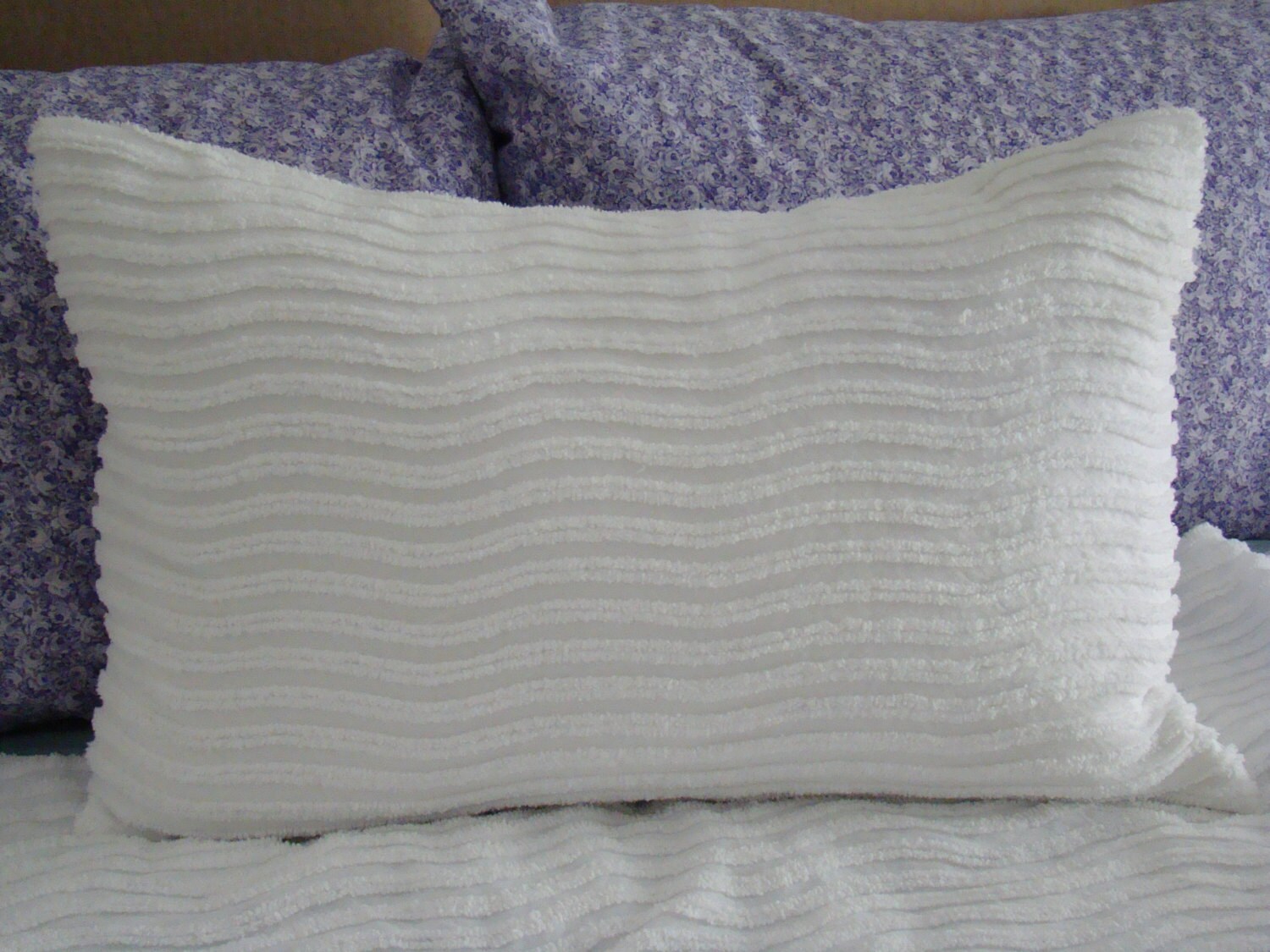 White Wavy Chenille Lumbar Pillow Cover for 16 x