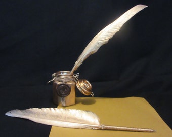 Gold Wedding Feather Pen and holder