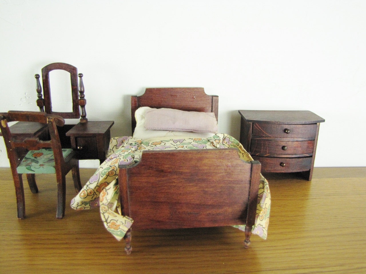 bedroom bureau dresser