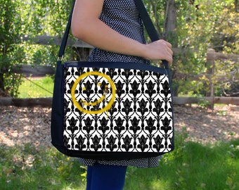 SHERLOCK "Bored! Smiley" 15" Laptop Messenger / Shoulder Bag
