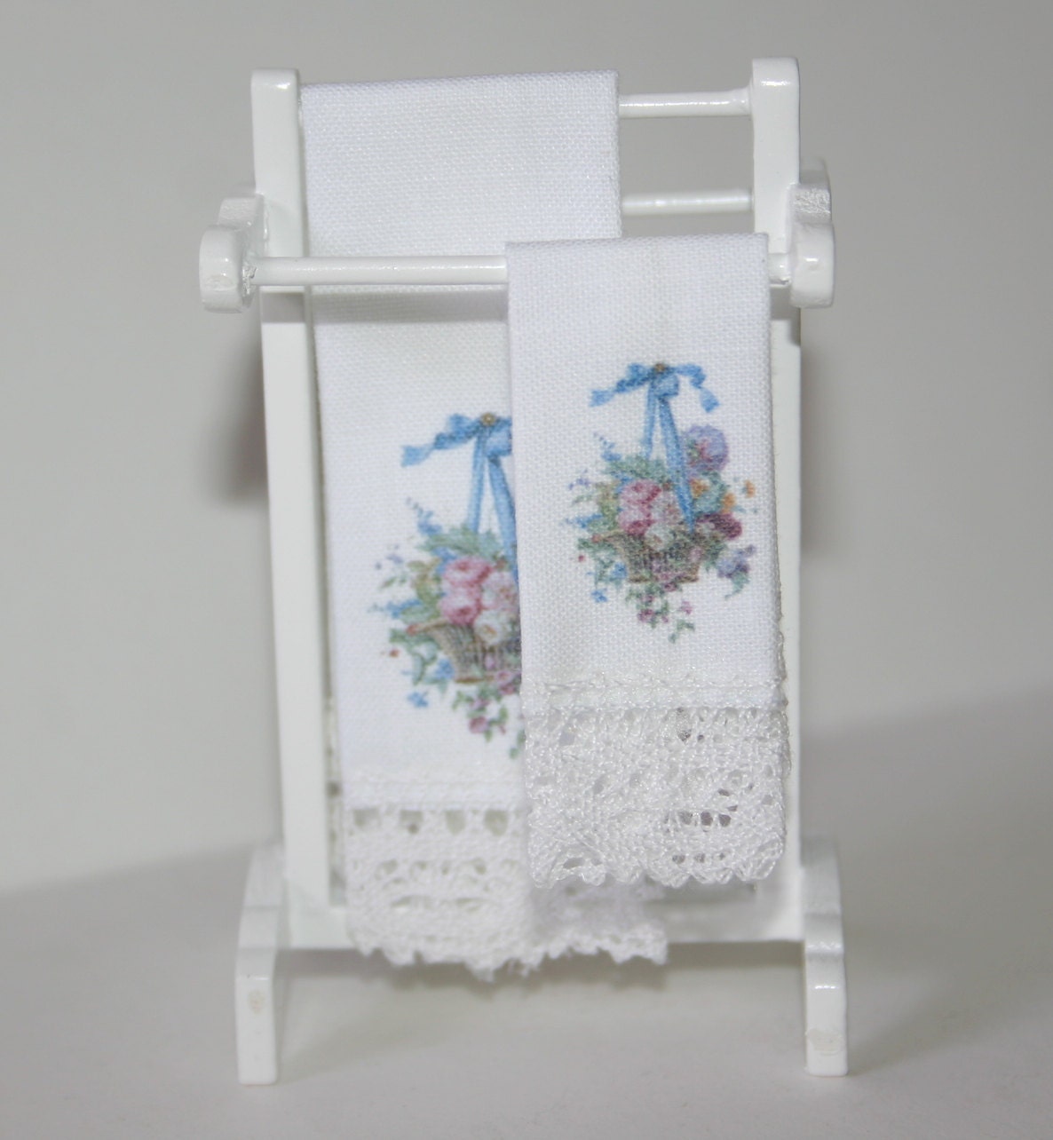 Flower basket Dollhouse bath towels with lace Set of two